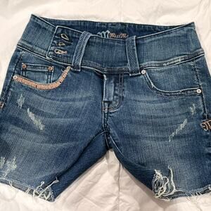 Model Belgium Miss Me Jeans